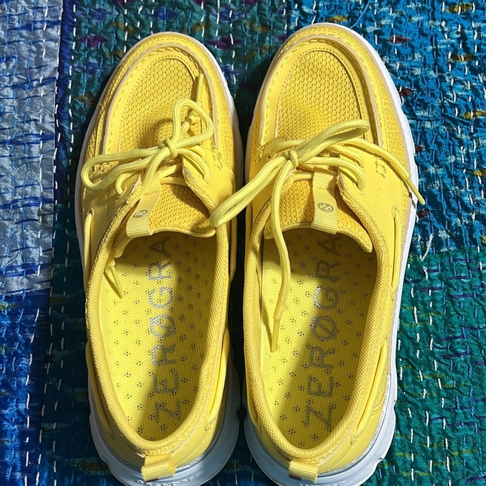 COLE HAAN ZEROGRAND yellow Regatta boat shoes. 9.5B. - Picture 2 of 9
